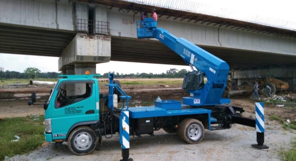 Skylift 20m atau 22m