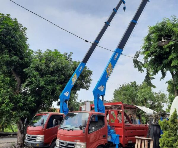 Rental Hiab Crane Foco Crane TMC 3 Ton (4) Rental Hiab Crane Foco Crane TMC 3 Ton (4)