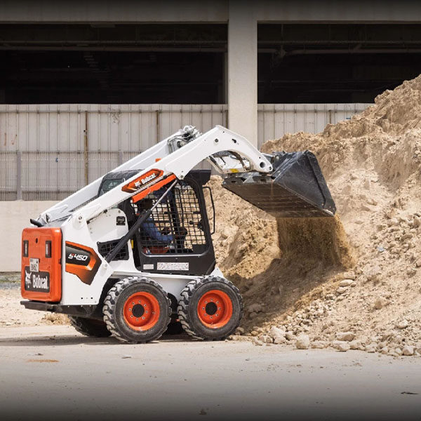Rental Skid Loader dengan Attachment Khusus (Bobcat)