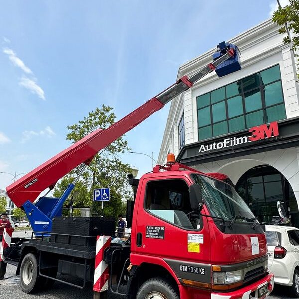 Rental Mobil PJU 14 Meter