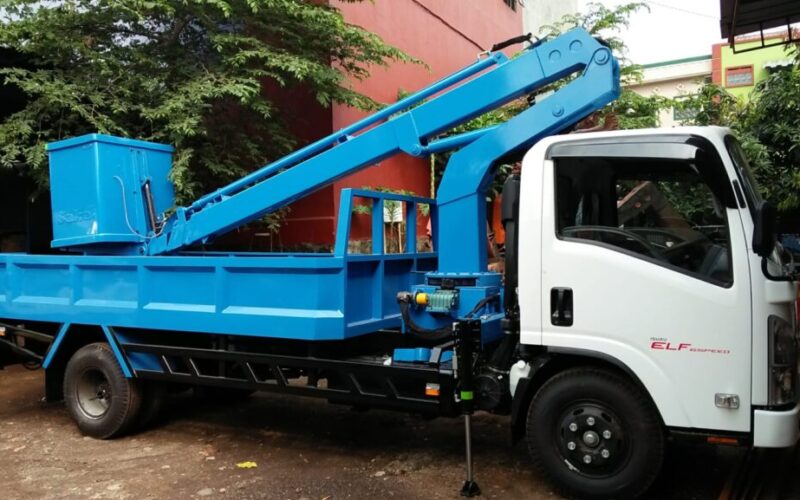 Gunakan Skylift 22 Meter