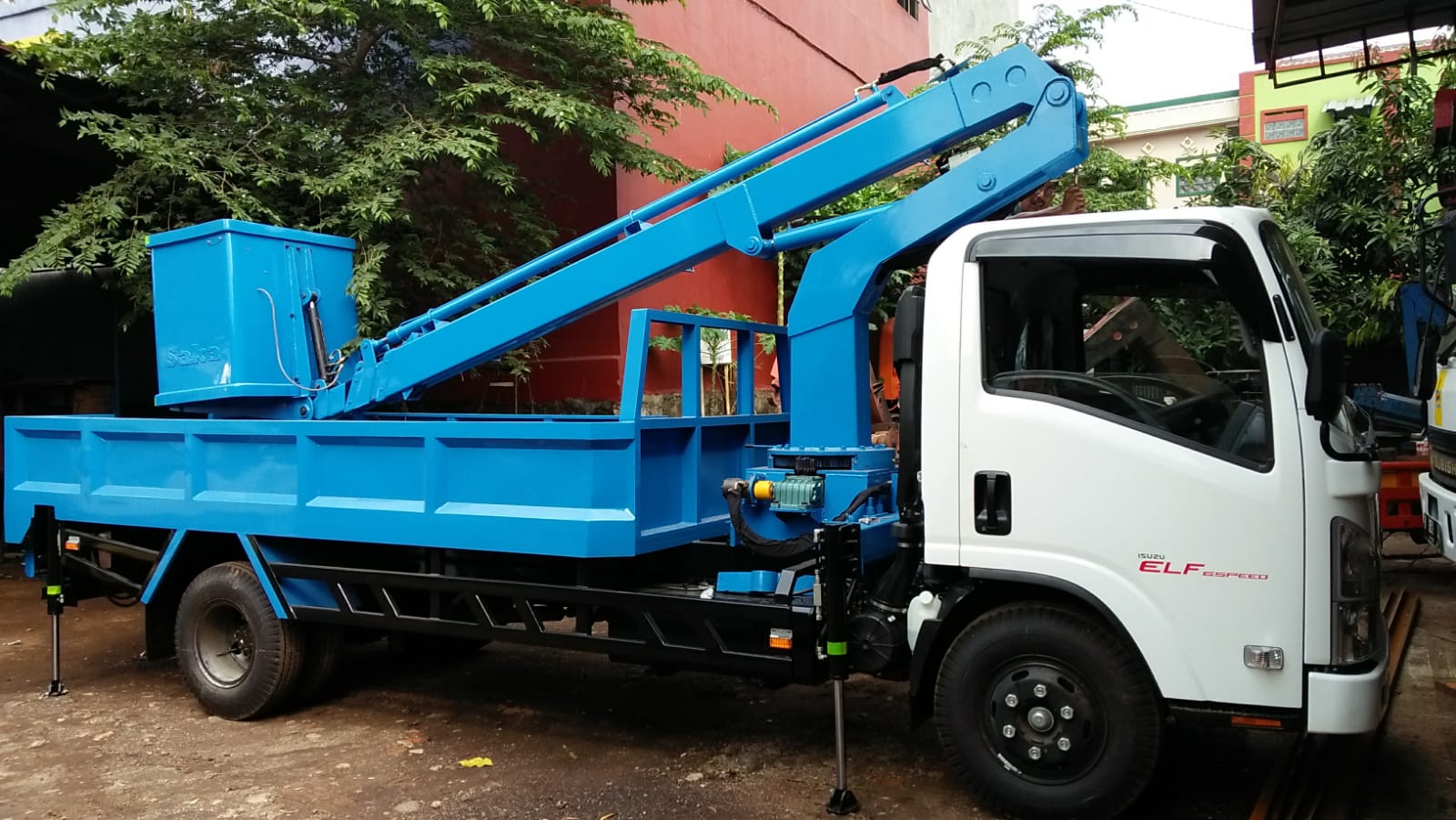 Gunakan Skylift 22 Meter