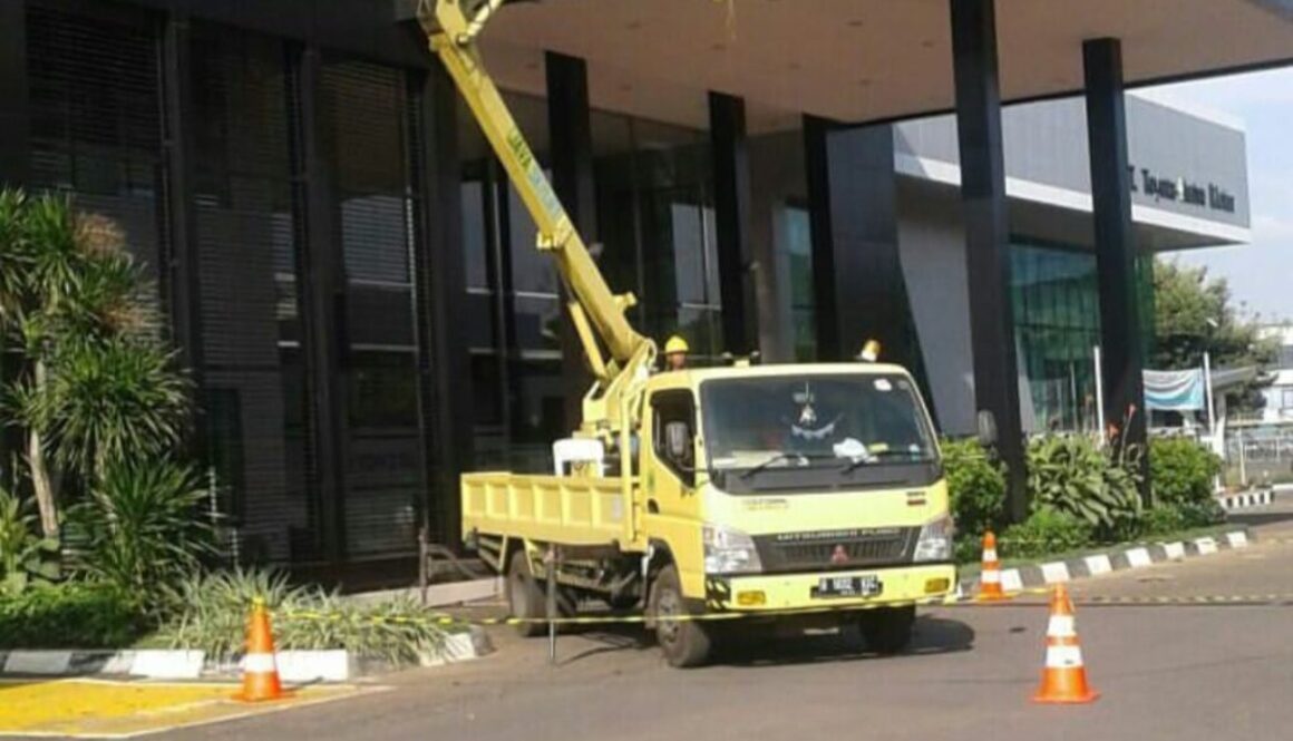 Sewa Skylift di Jakarta