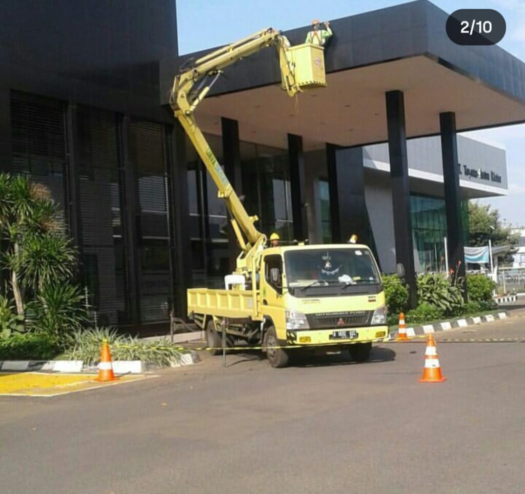 Sewa Skylift di Jakarta