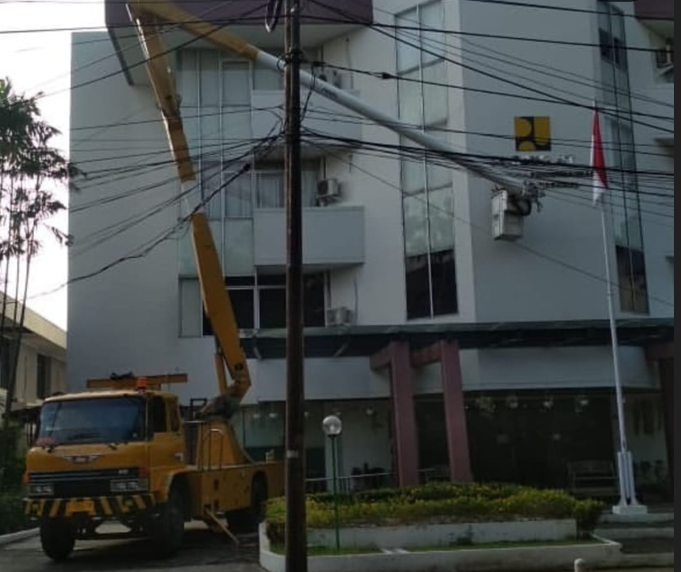 Sewa Skylift Tanpa Ribet? Pilih Durasi Harian, Mingguan, atau Bulanan Sesuai Budget Anda!