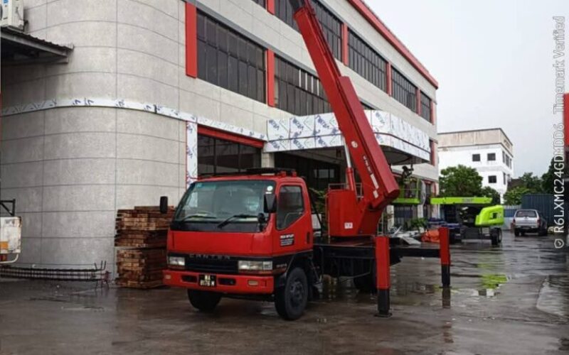 rental mobil PJU di Karawang
