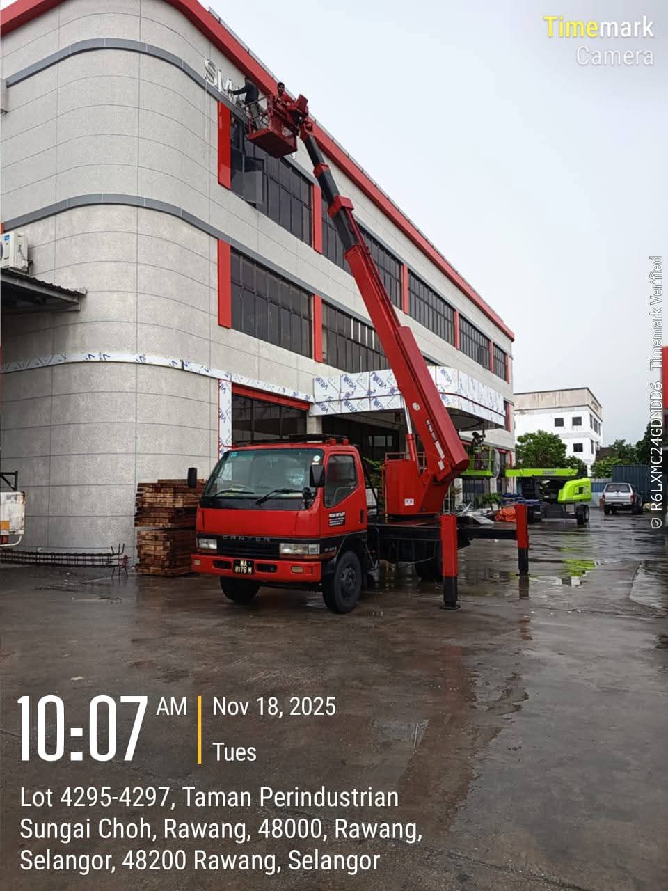 rental mobil PJU di Karawang