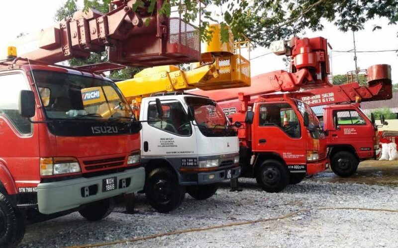 Skylift Solusi Cepat Pemasangan PJU