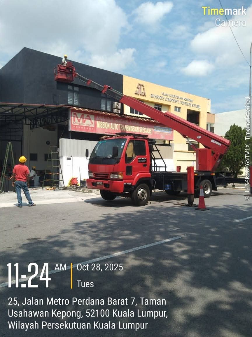 Truck PJU Solusi Cepat Di Lapangan
